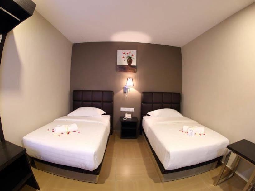 Gl Hotel Kluang Esterno foto